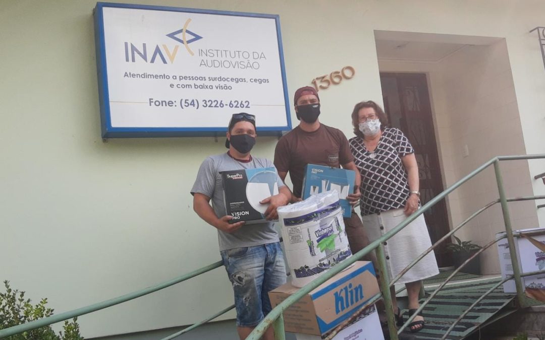 Vinhedos Papéis realiza doação de Papéis e Dispensers para Instituto INAV, em Caxias do Sul